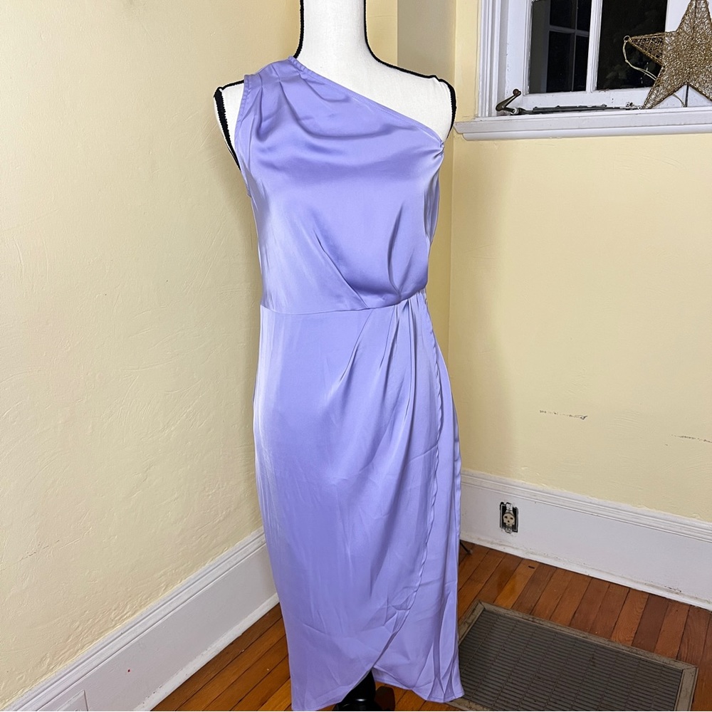 SALE 🛍️ Party dress; One shouldered, lavender, asymmetrical midi